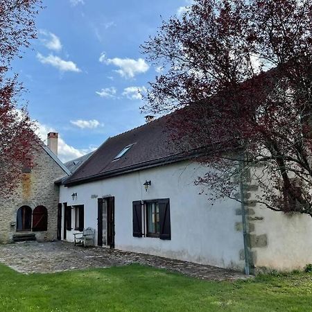 Gîte de la Fontaine salée Diancey Exterior foto